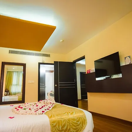 Poppys Hotel Madurai-3